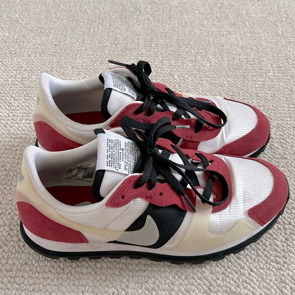 Nike V-Love Chicago Retro Size 9